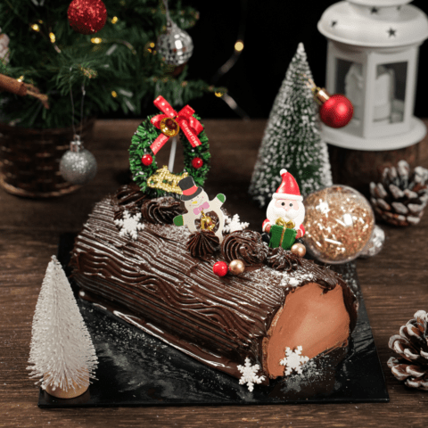 Christmas Chocolate Log Cake 1