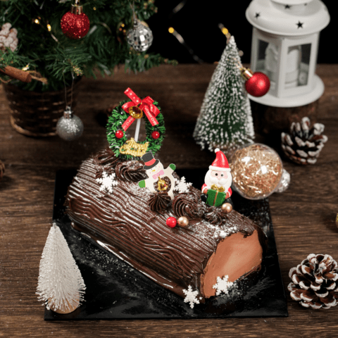 Christmas Chocolate Log Cake 2