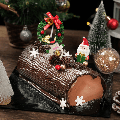 Christmas Chocolate Log Cake