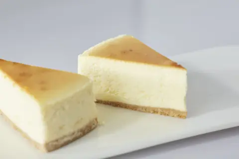 Lemon Cheesecake Slice Lemon Cheesecake Slice