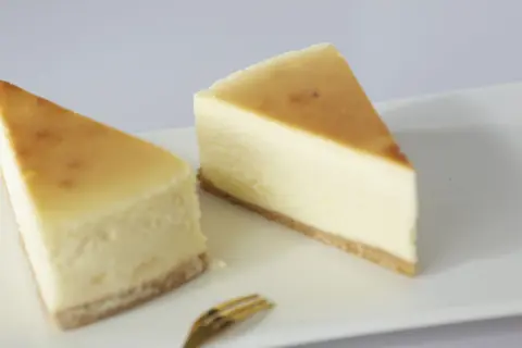 Lemon Cheesecake Slice Lemon Cheesecake Slice