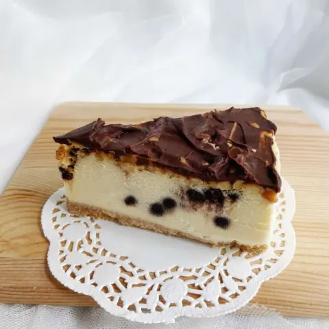 Choco Almond Cheesecake Choco Chip Almond Cheesecake