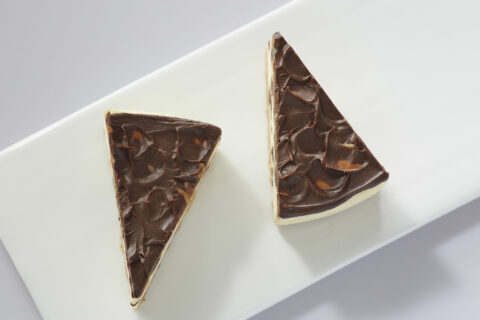 Chocolate Chip Almond Cheesecake Slice