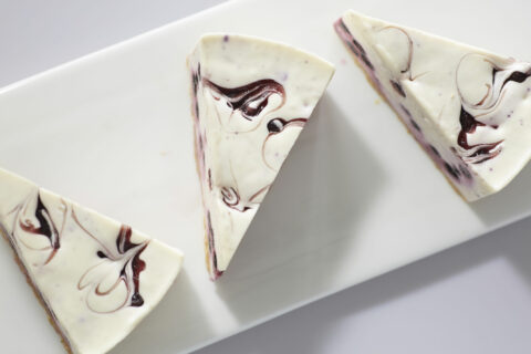 Blueberry White Chocolate Cheesecake Slice