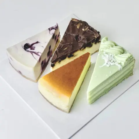 Happiness Box - Pandan, Lemon, Choco Chip Almond, Blueberry White Happiness Box