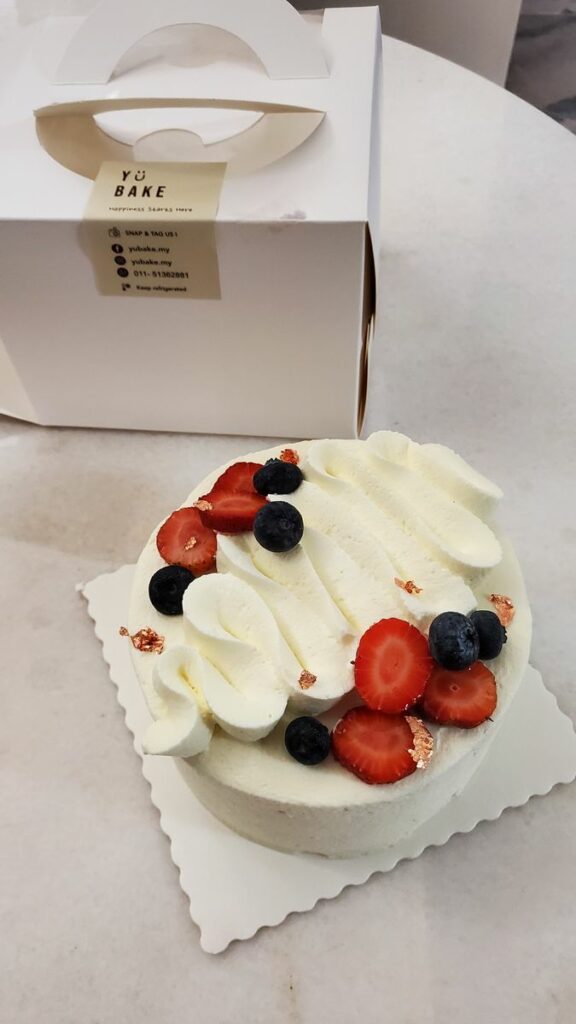 Strawberry Shortcake | Cake Delivery in KL Selangor - YuBake