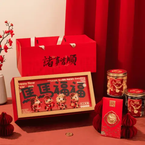 Calendar MaMa FuFu Wooden Premium CNY Gift Set 马马福福日历高端新年礼盒 (2)