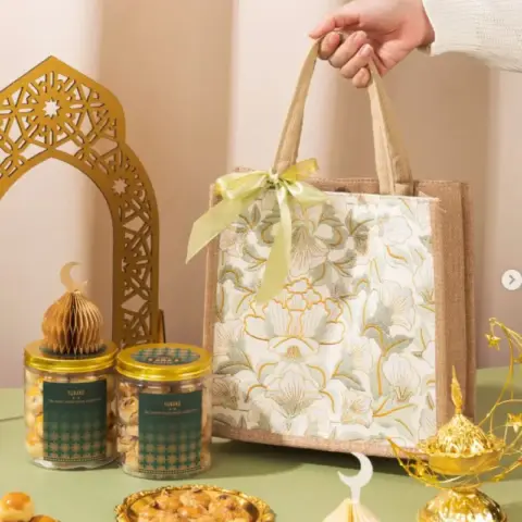 suria-raya-gift-set