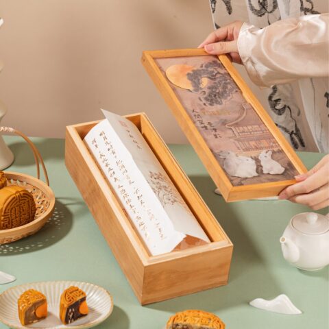 Triple Delight Wooden Premium (BIG) Mooncake Gift Set (1)